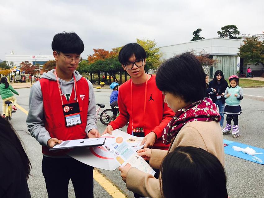 18세 청소년 참정권 서명운동(구미) 사진